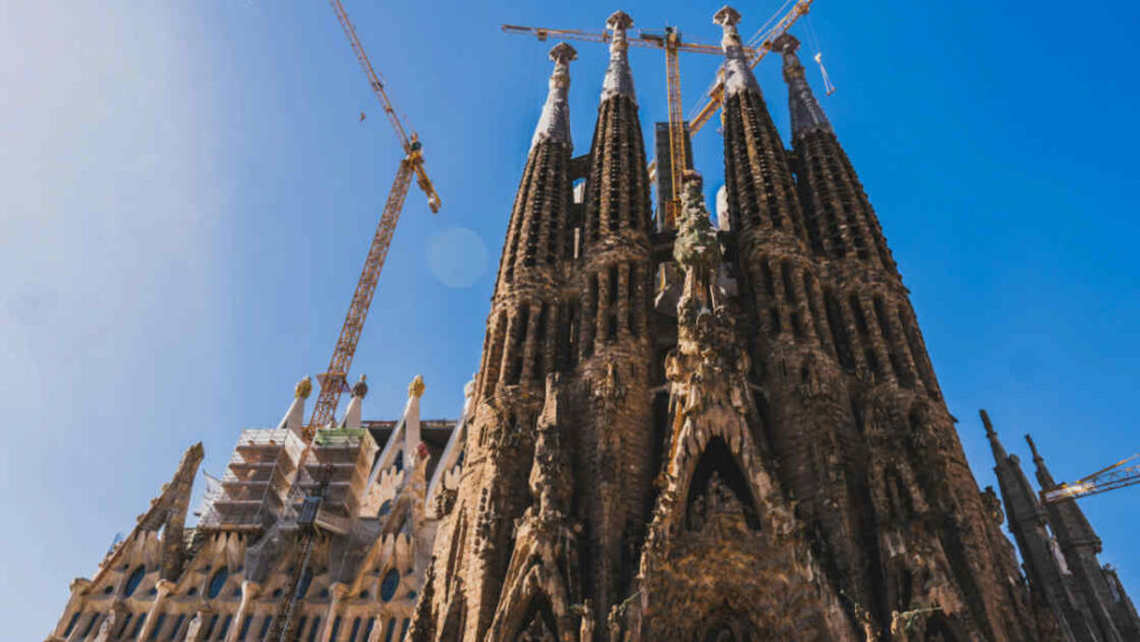 Roteiro de 1 Dia em Barcelona: Os Encantos da Cidade Condal